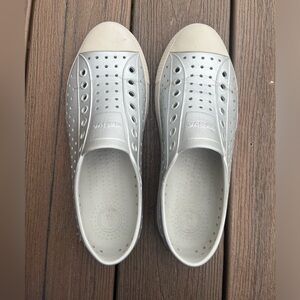 Native Brand shoes Size 10